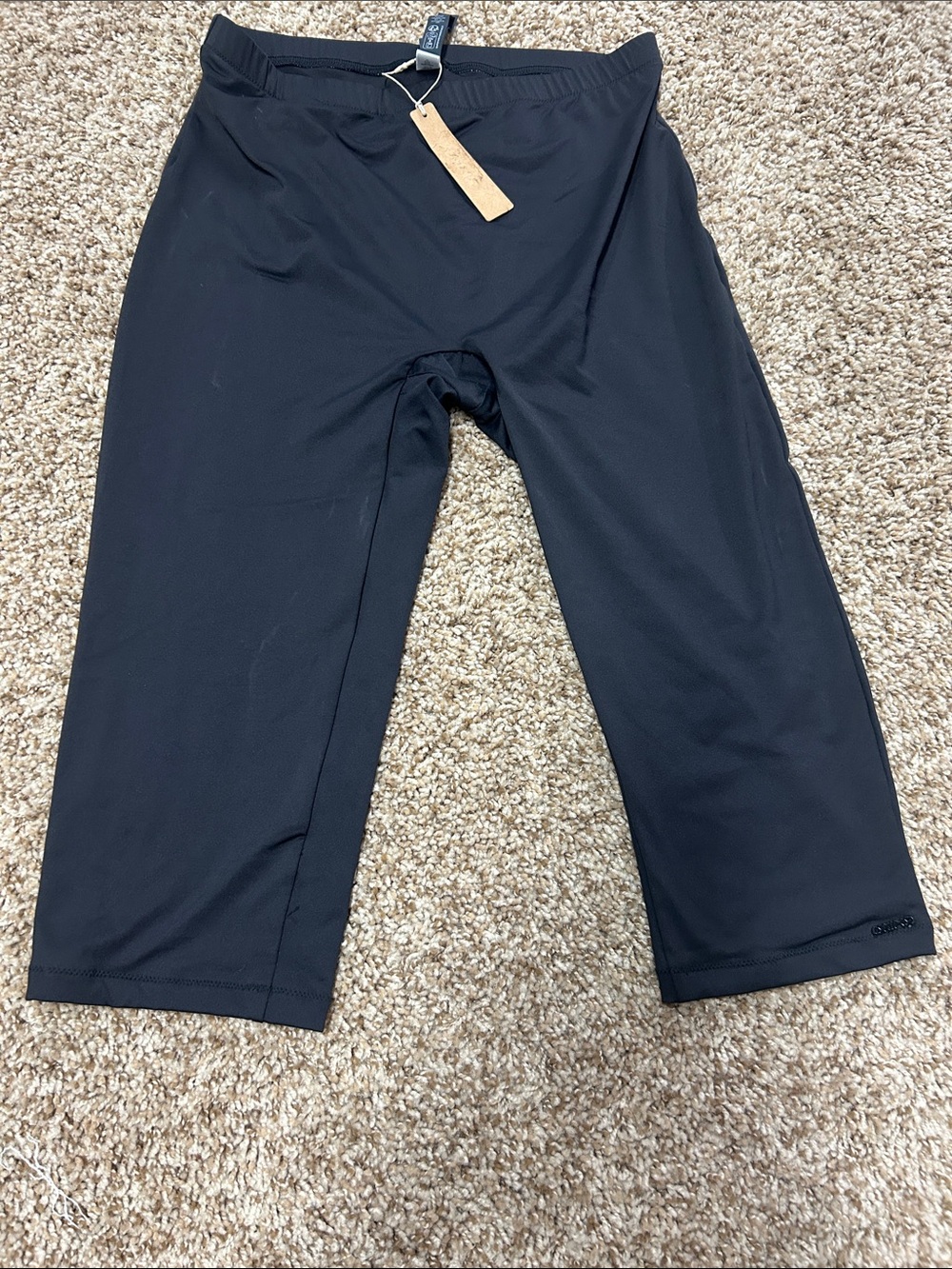 SKIMS Black Capri Leggings